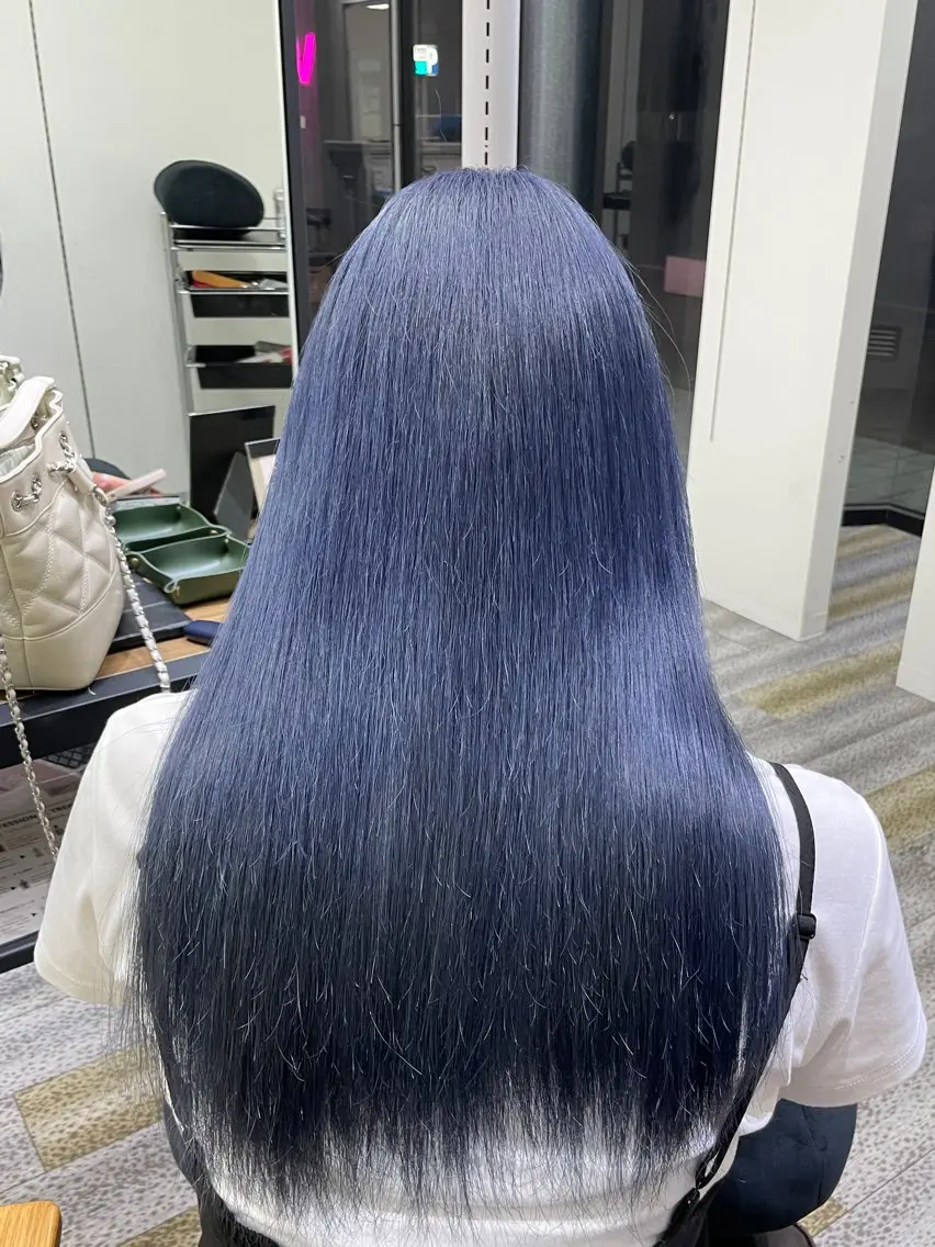 ロング カラー ヘアカラー 鈴木 ねねのヘアスタイル
