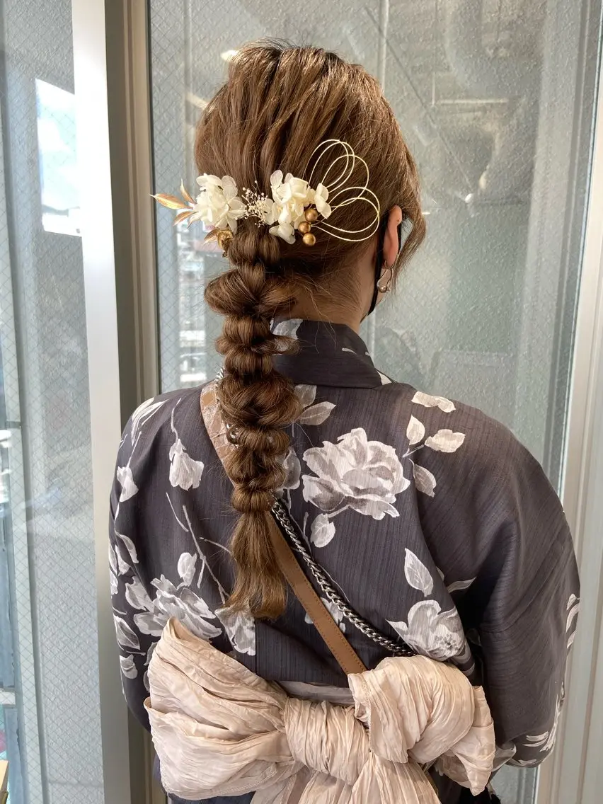 セミロング ヘアアレンジ ヘアセット レイヤーカット⭐️ インナー桑原 日花理のヘアスタイル
