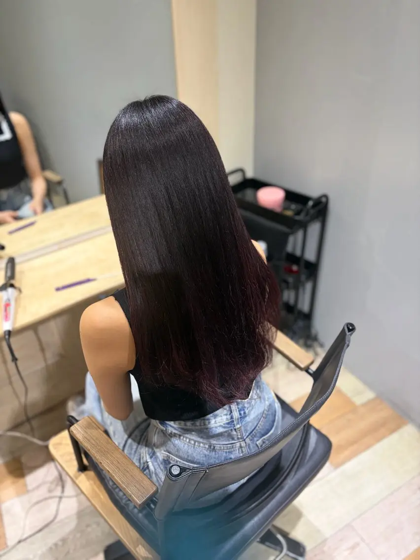 ロング ヘアカラー 💜🦋 COCONA🦋💜のヘアスタイル