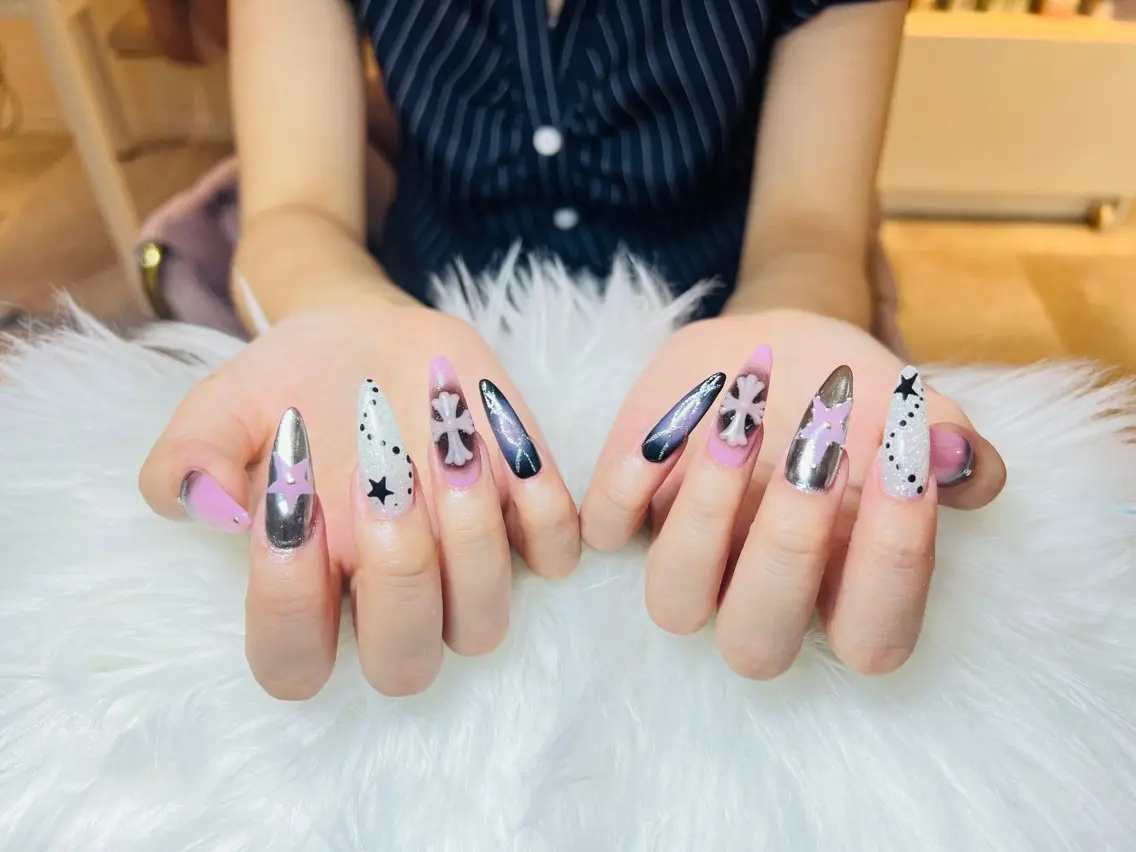 ネイル ハンドネイル Anmi Nailsのネイルデザイン