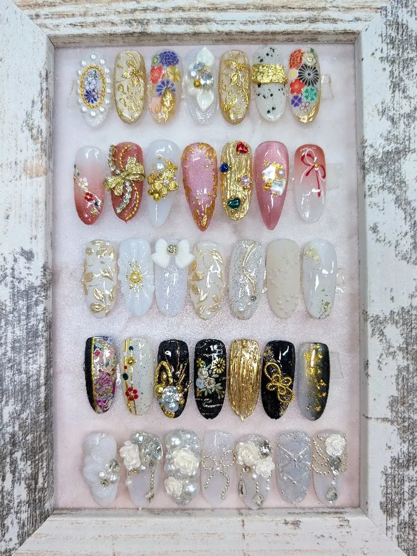 ネイル 成人式 長さ出し フラッシュネイル ジェルネイル キラキラネイル Chouette Nailのネイルデザイン