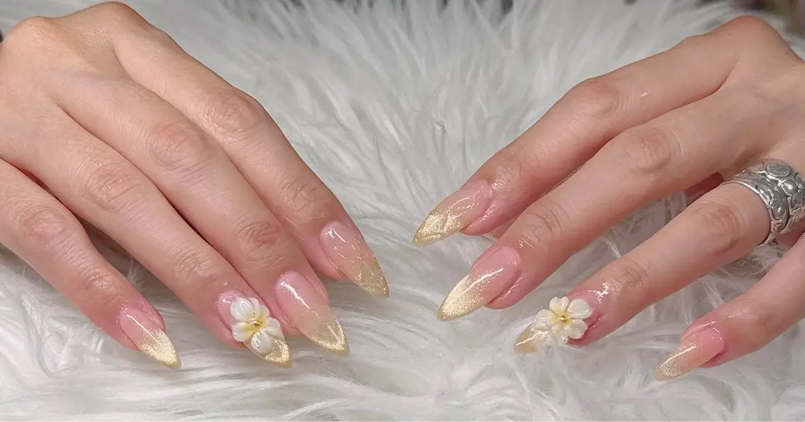 ネイル Lee Nailsのネイルデザイン