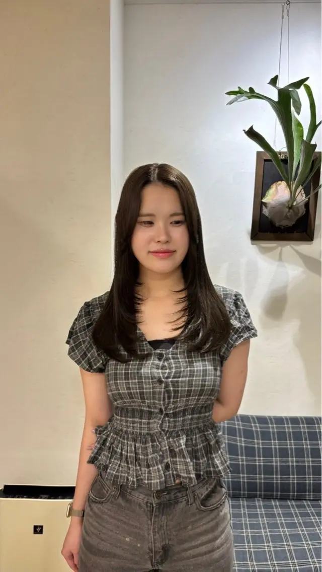 ロング 大崎 凜のヘアスタイル
