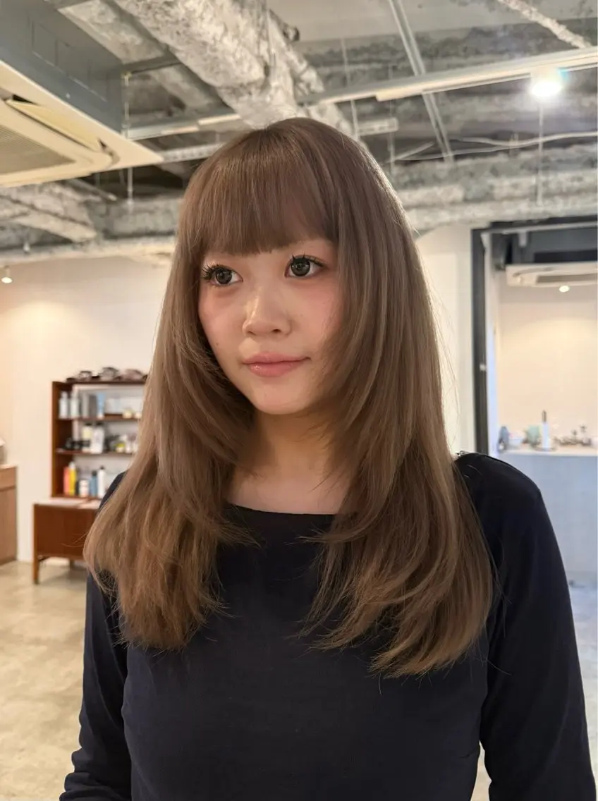 セミロング カラー ベージュカラー 透明感カラー ミルクティーベージュ Miyu .のヘアスタイル