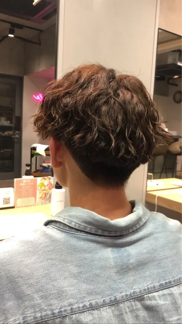 パーマ メンズ メンズパーマ ツイストスパイラルパーマ スパイラルパーマ 🎀縮毛矯正.暗髪 .艶髪🩶ちひろのヘアスタイル