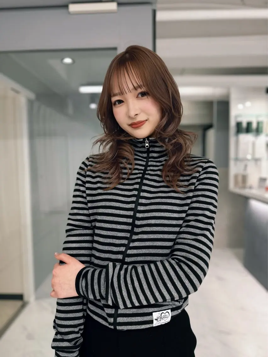 カット ヘアカラー sena⌇ベージュ⌇ ブリーチなしWカラーのヘアスタイル