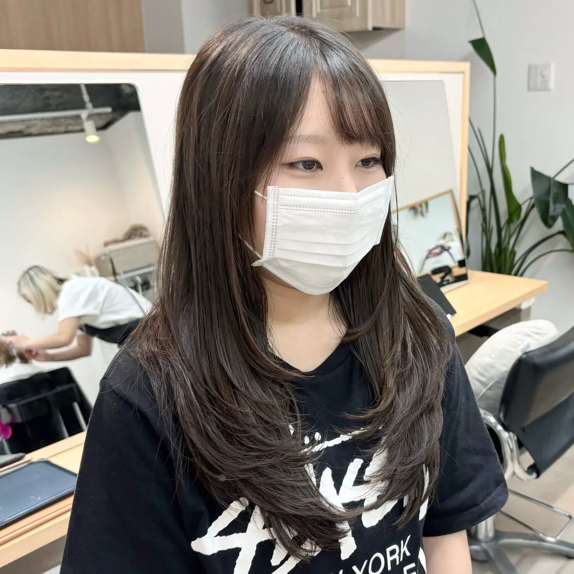 ミディアム カット ヘアカラー トリートメント ブリーチなしカラー/ レイヤー/うみのヘアスタイル