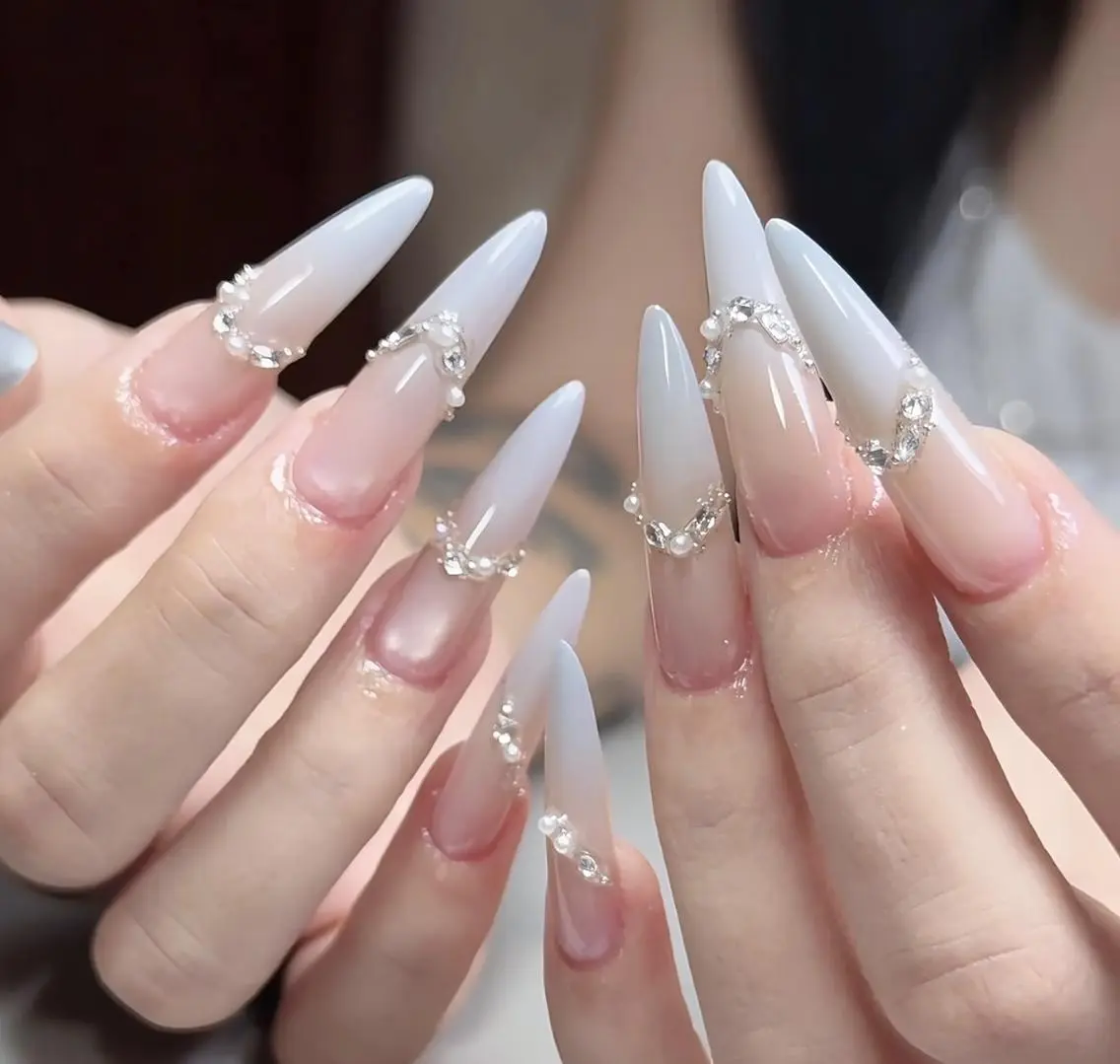 ネイル ハンドネイル 🎀 NaNa_nailのネイルデザイン