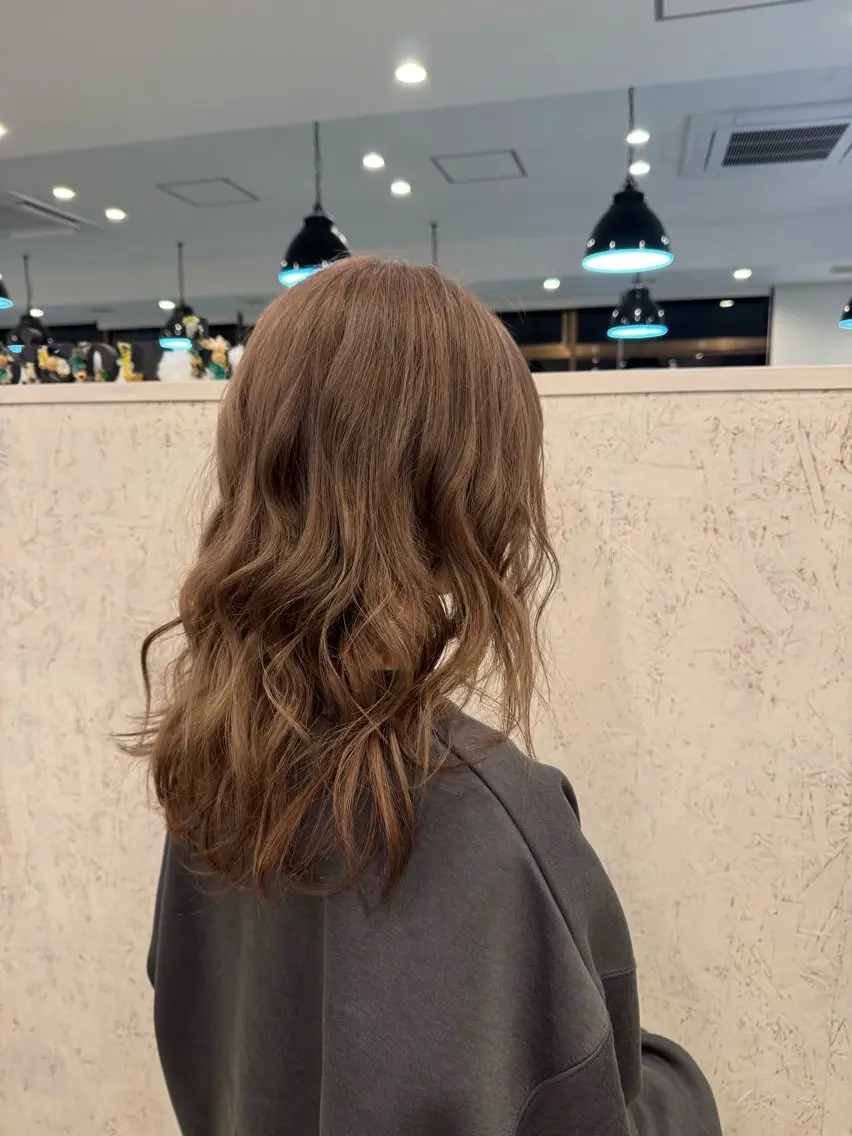 ミディアム カラー ベージュカラー YURA bisou hairのマツエク・マツパデザイン