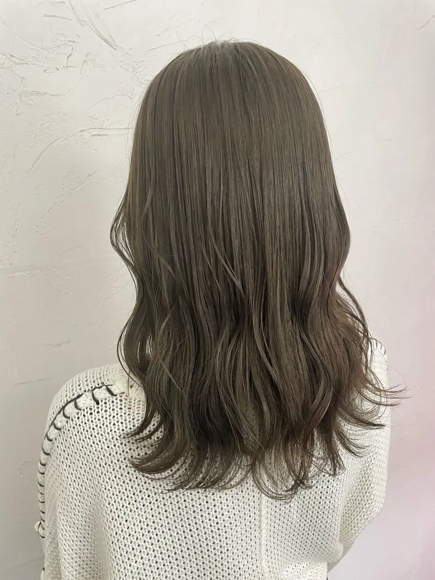 ミディアム ヘアカラー トリートメント 🪞韓国🤍大人っぽ 艶髪🤍FRUITSのヘアスタイル