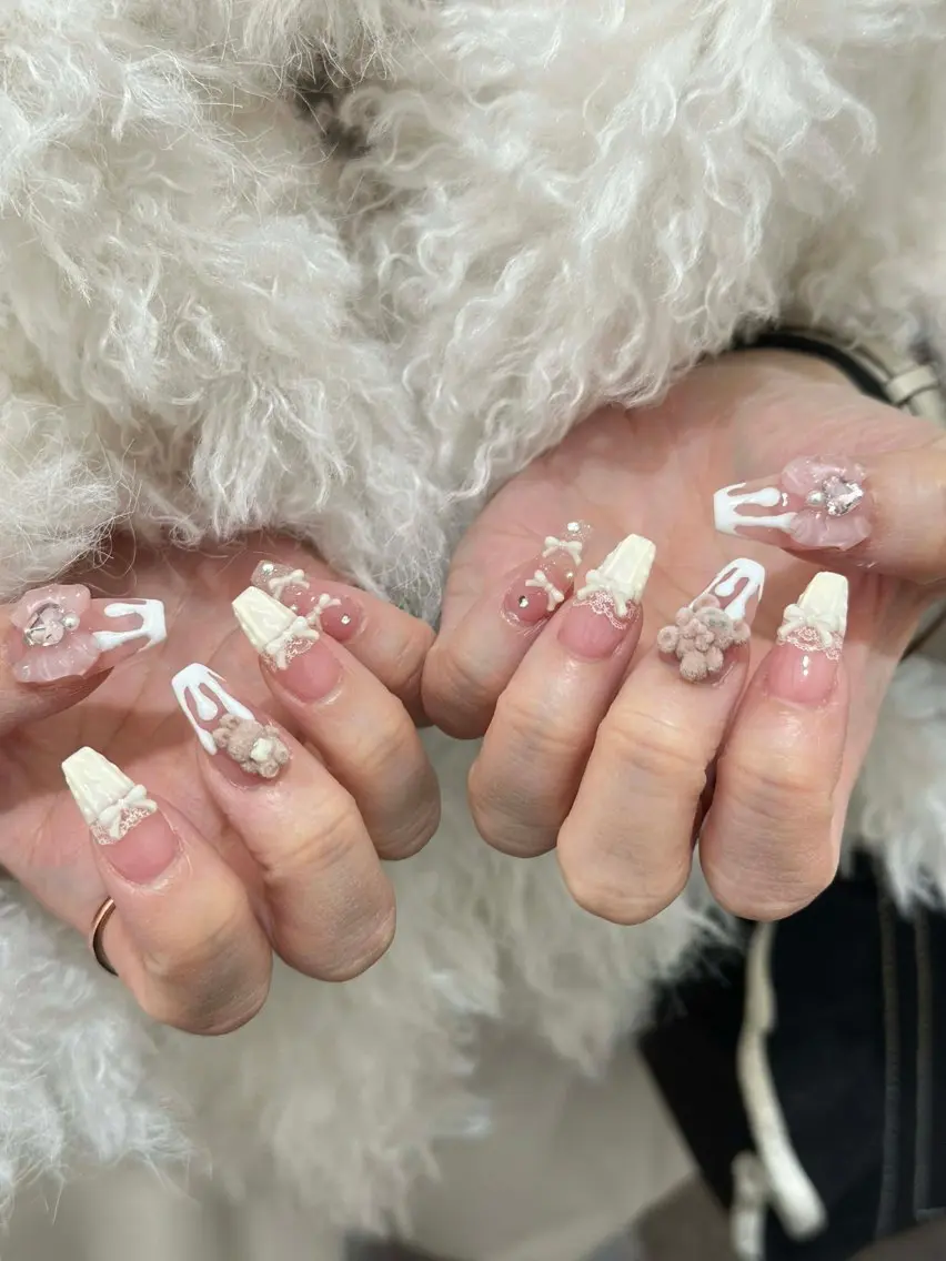 ネイル オーロラネイル ボルドー ブラウン 氷ネイル・うるうるネイル キラキラネイル Julli NailStudioのネイルデザイン