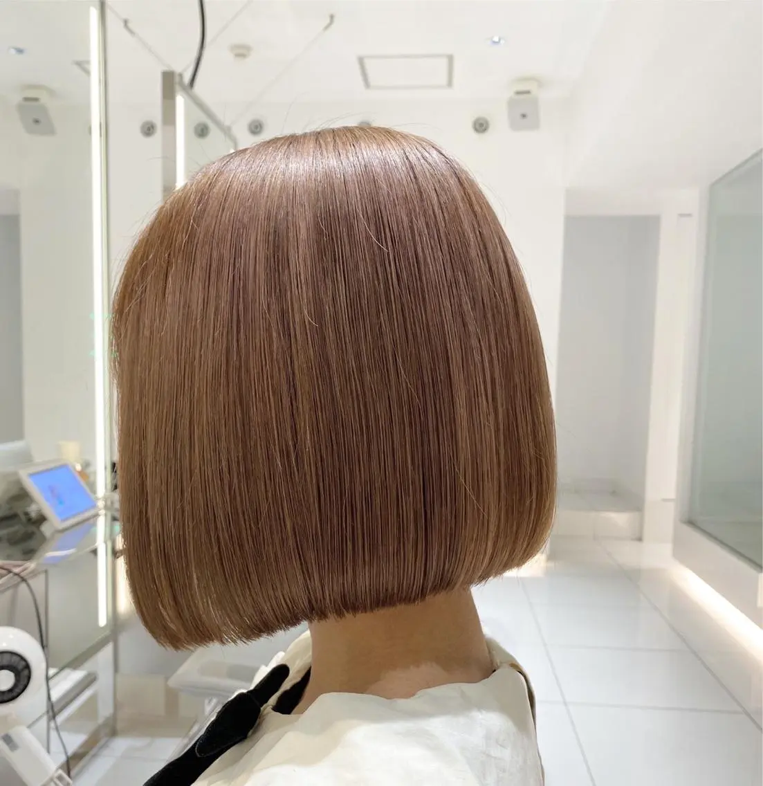 ショート カラー TaNa. 笑南(えみな)のヘアスタイル