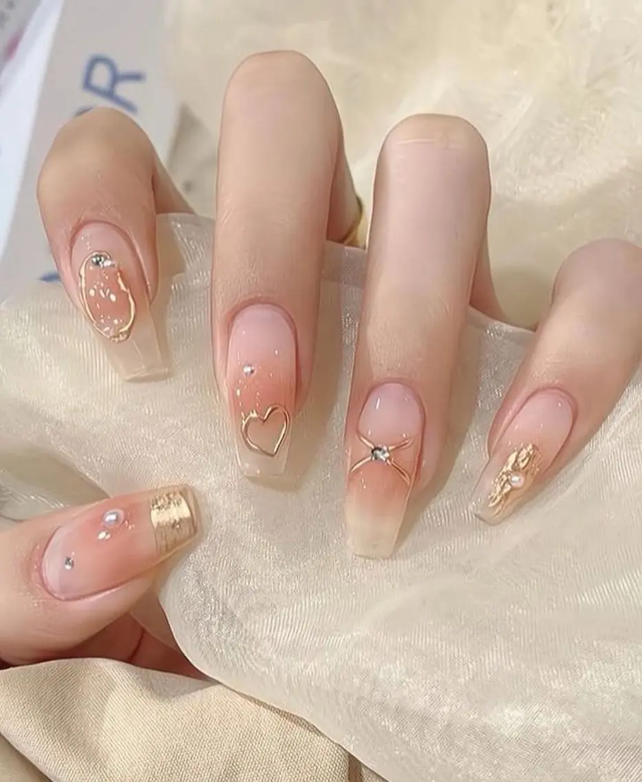 ネイル ハンドネイル RINN ANA.CHUOのネイルデザイン