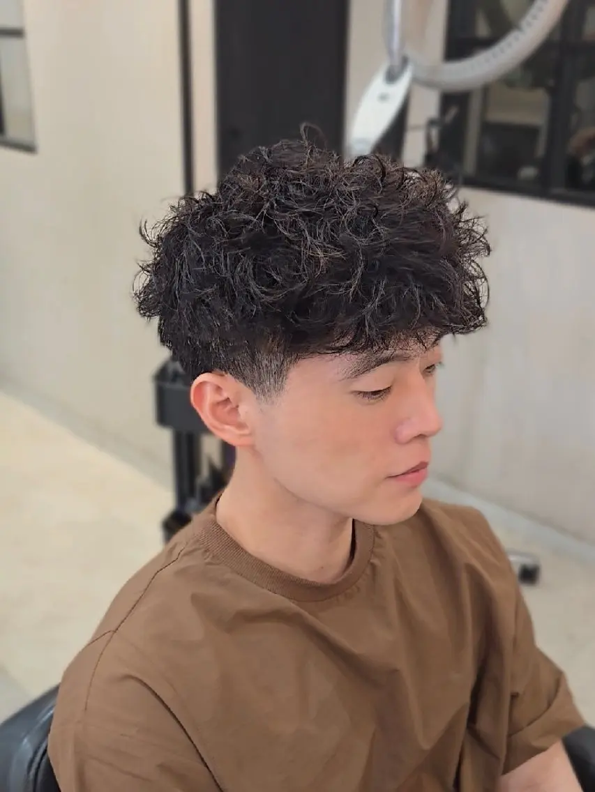 メンズ ミディアム パーマ ミディアムパーマ メンズパーマ 外国人風カラー カット パーマ ヘアセット LEN名古屋/パーマ 海外ヘア/メンズ特化のヘアスタイル