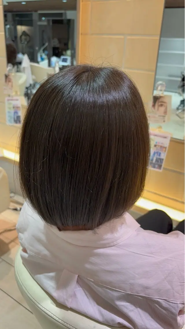 ミディアム カラー オリーブカラー 土田 アキナのヘアスタイル