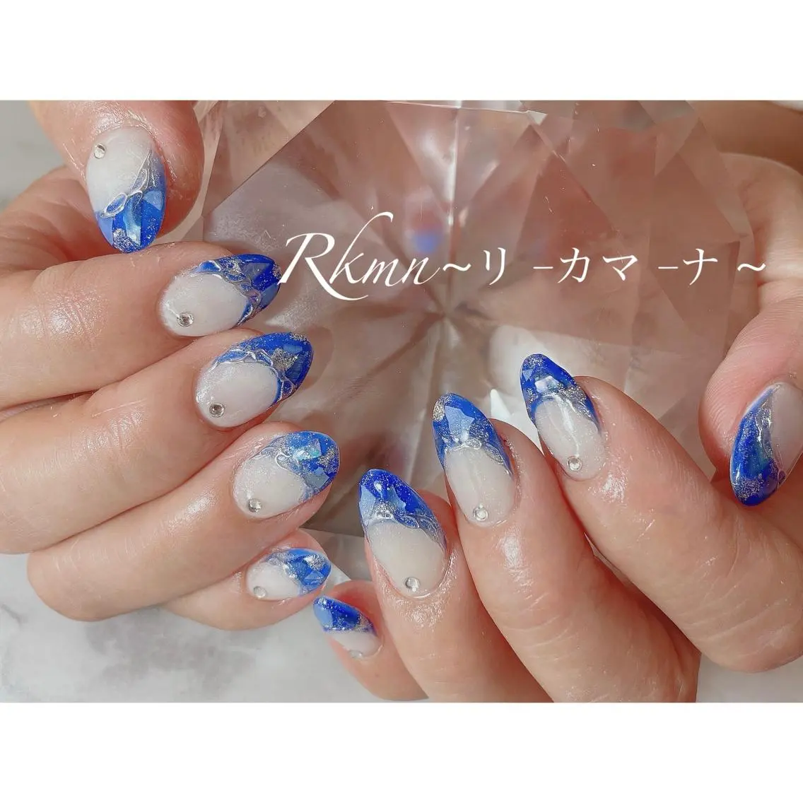 ネイル アートネイル ブルー ミラーネイル 春ネイル ハンドネイル フットネイル ハンドケア Rkmn ~リ-カマ-ナ~のネイルデザイン