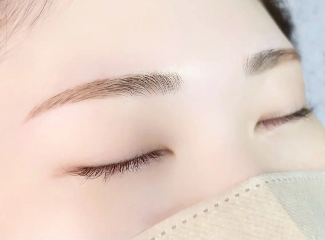 ⭐️眉スタイリング(眉ワックス込)の写真