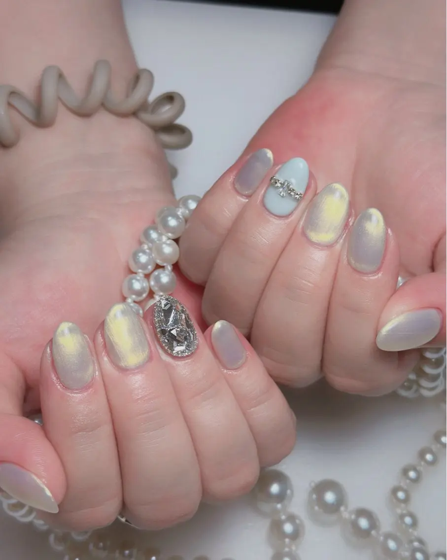 ネイル オーロラネイル 長さ出し フットネイル ラメ(グリッター) ラメグラデーション ハンドネイル 👍thumbs up nail👍のネイルデザイン