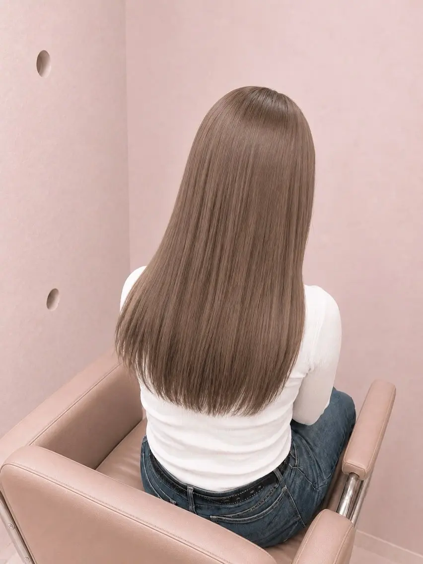 【池袋】 🩵お得な学割U24🩵ダメージ軽減ケアブリーチ+高発色ダメージレスN.カラー+2ステップトリートメント🤍の写真