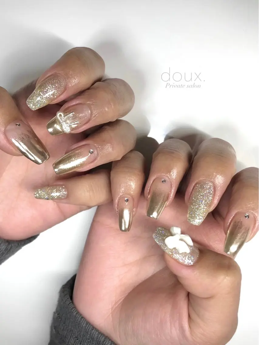 ネイル フラッシュネイル キラキラネイル 韓国ネイル ミラーネイル オフィスネイル doux. nailのネイルデザイン