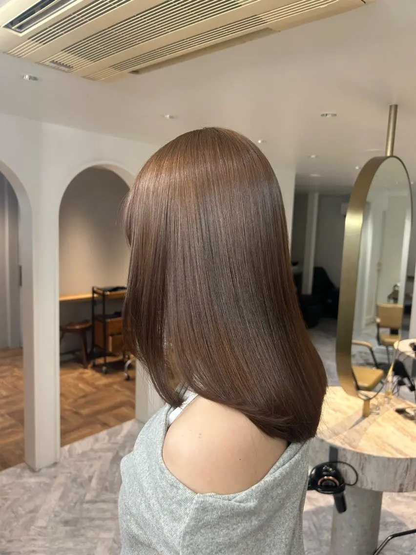 セミロング カット ヘアカラー トリートメント LOE Yuuka/42🩵のヘアスタイル