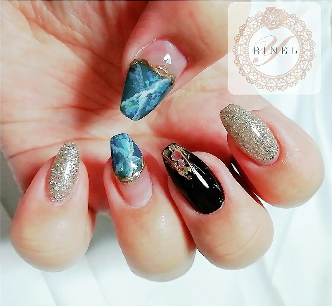 ネイル オーロラネイル ラメ(グリッター) ニュアンスネイル ハンドネイル Nail Salon Y.BINELのネイルデザイン