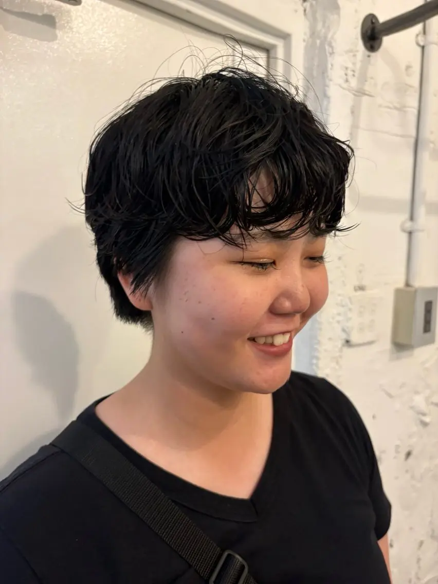 ショート パーマ ✴︎UNU ✴︎モエカのヘアスタイル