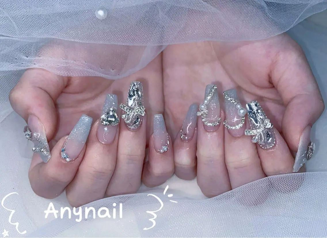 ネイル オーロラネイル ブルー チークネイル フットネイル フレンチネイル ハンドネイル Any nail新大久保店のネイルデザイン