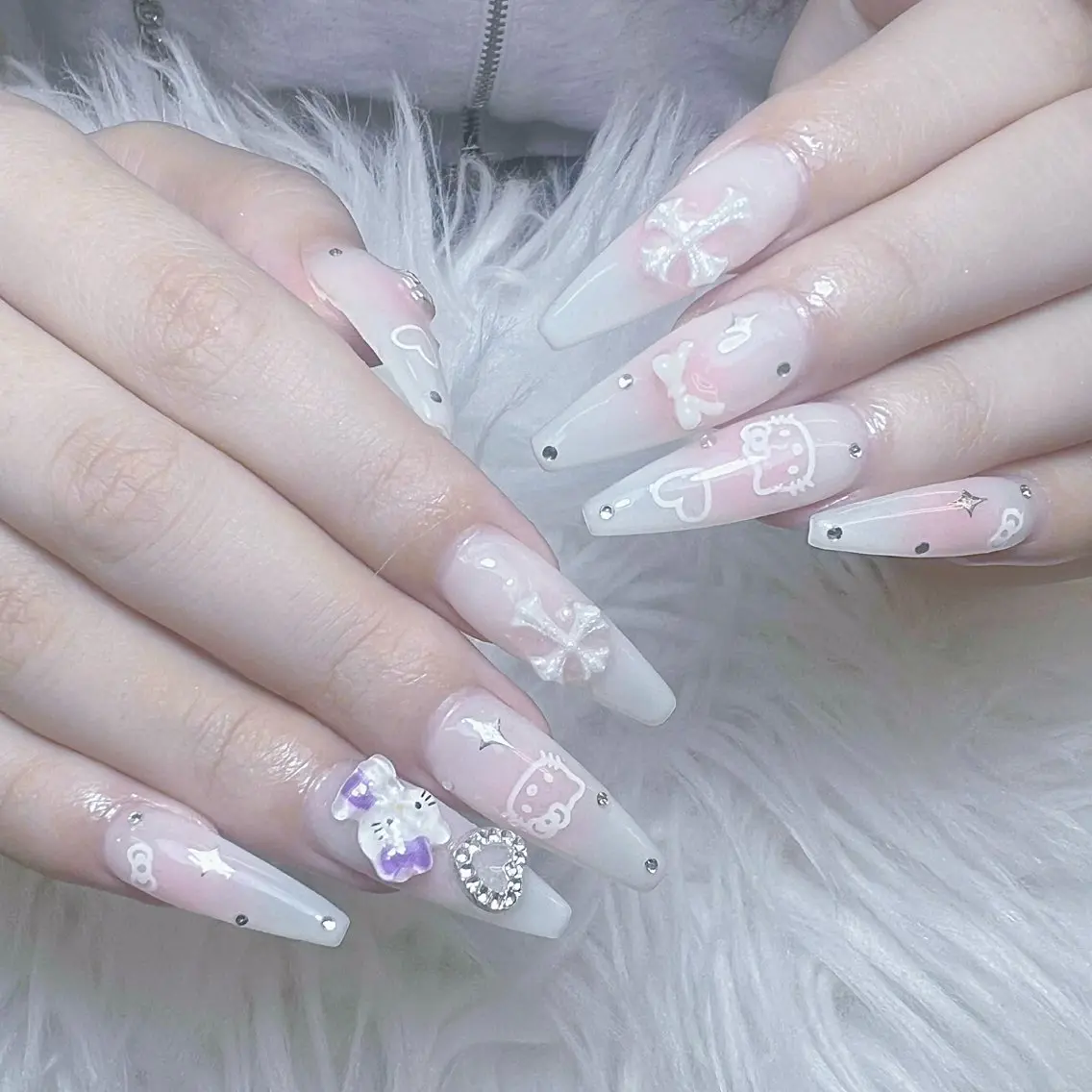 ネイル チークネイル 長さ出し フットネイル マグネットネイル 持ち込み ハンドネイル ANH NAIL ゴテゴテ専門店💎のネイルデザイン