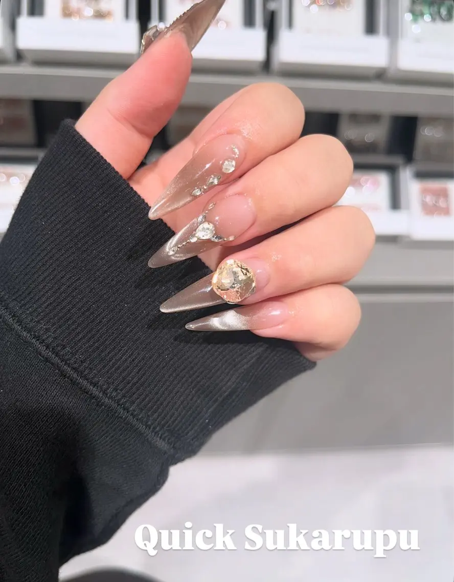 ネイル ロングネイル ハンドネイル Quick Sukarupuのネイルデザイン