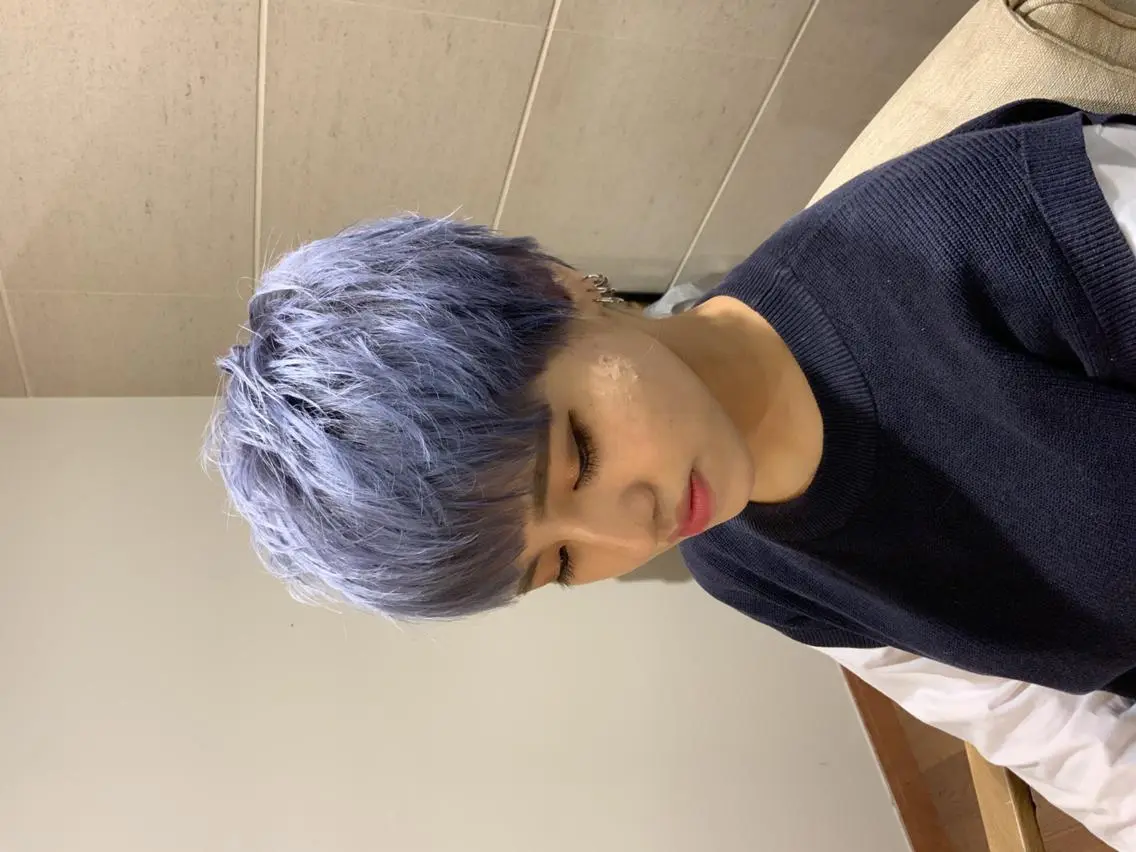 ショート カラー ブルーカラー シルバー ハイトーン得意😍 Lumiereのヘアスタイル