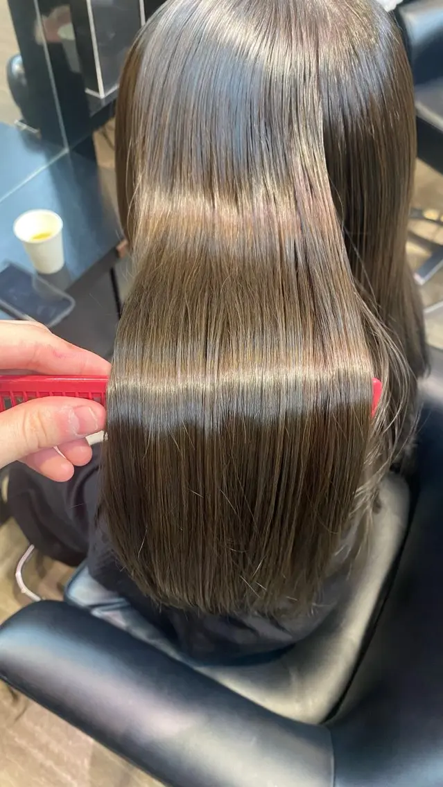 セミロング トリートメント カット ヘアカラー トリートメント 水野 聖哉のヘアスタイル
