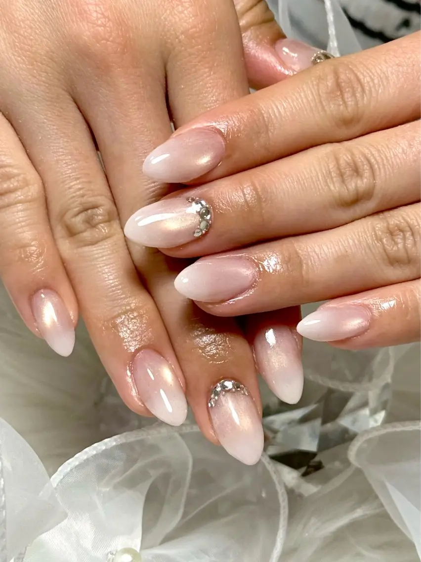 ネイル ハンドネイル ルシイ🎀新宿長さ 出しパーツ専門店のネイルデザイン