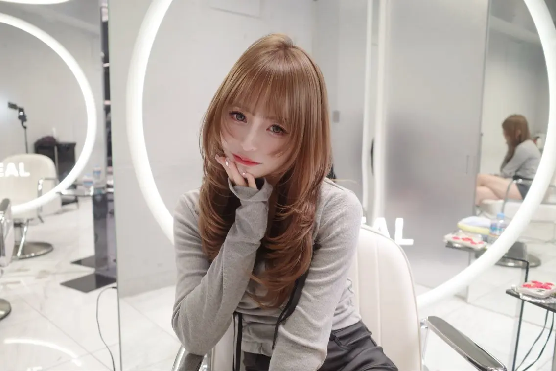 カラー つばさ☁️ 中韓MIXスタイルのヘアスタイル