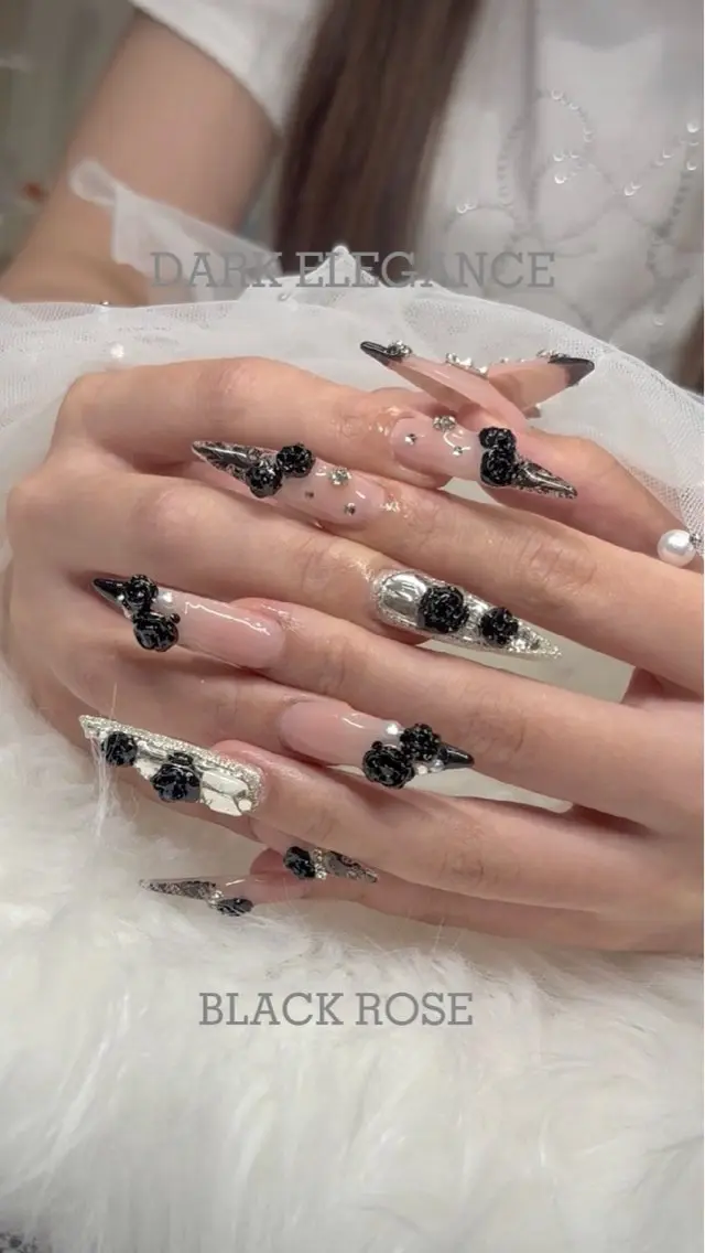 ネイル ガーリー レース 持ち込み ハンドネイル Y. 🍒maki🍒ྀིのネイルデザイン