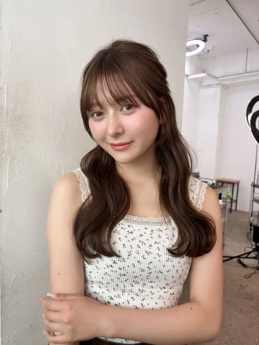 ロング 上田 涼香のヘアスタイル