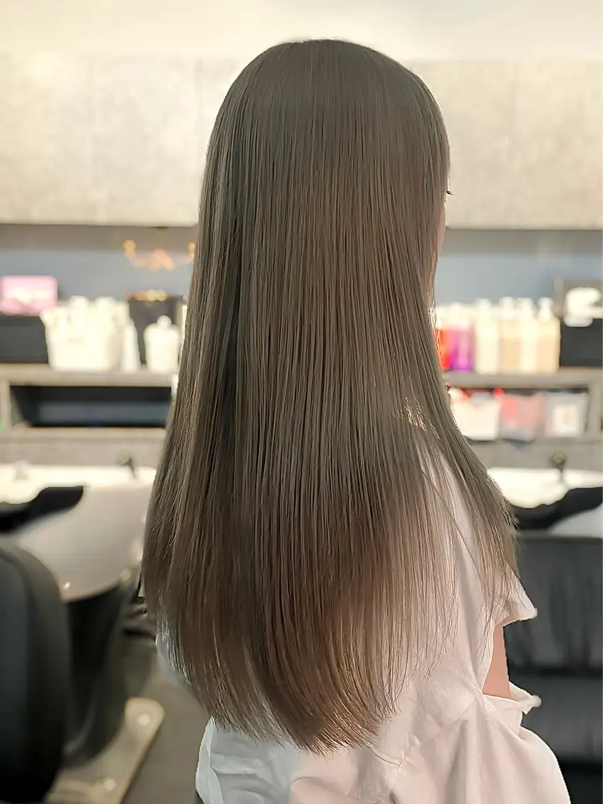 ロング ムラ修正ブリーチ 山田眞之介のヘアスタイル