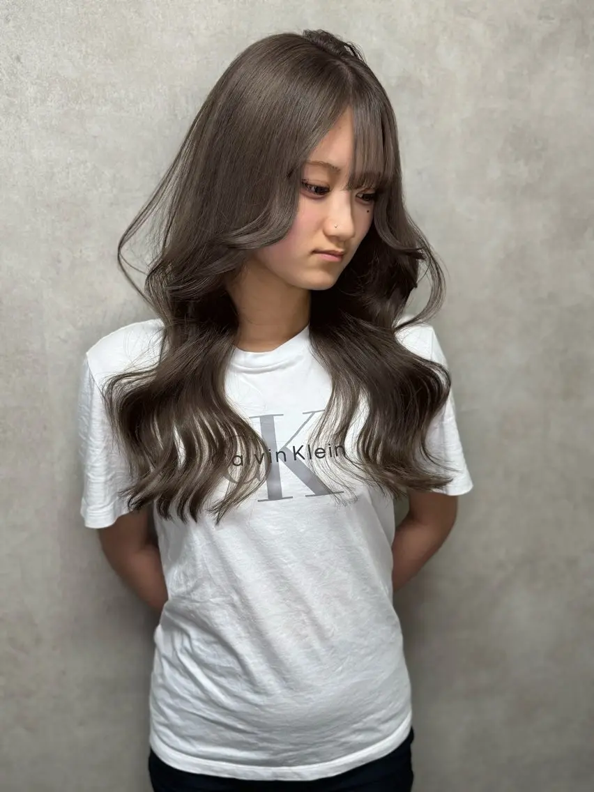 セミロング 垢抜け🪄透明感✨ ブリーチ特化のヘアスタイル