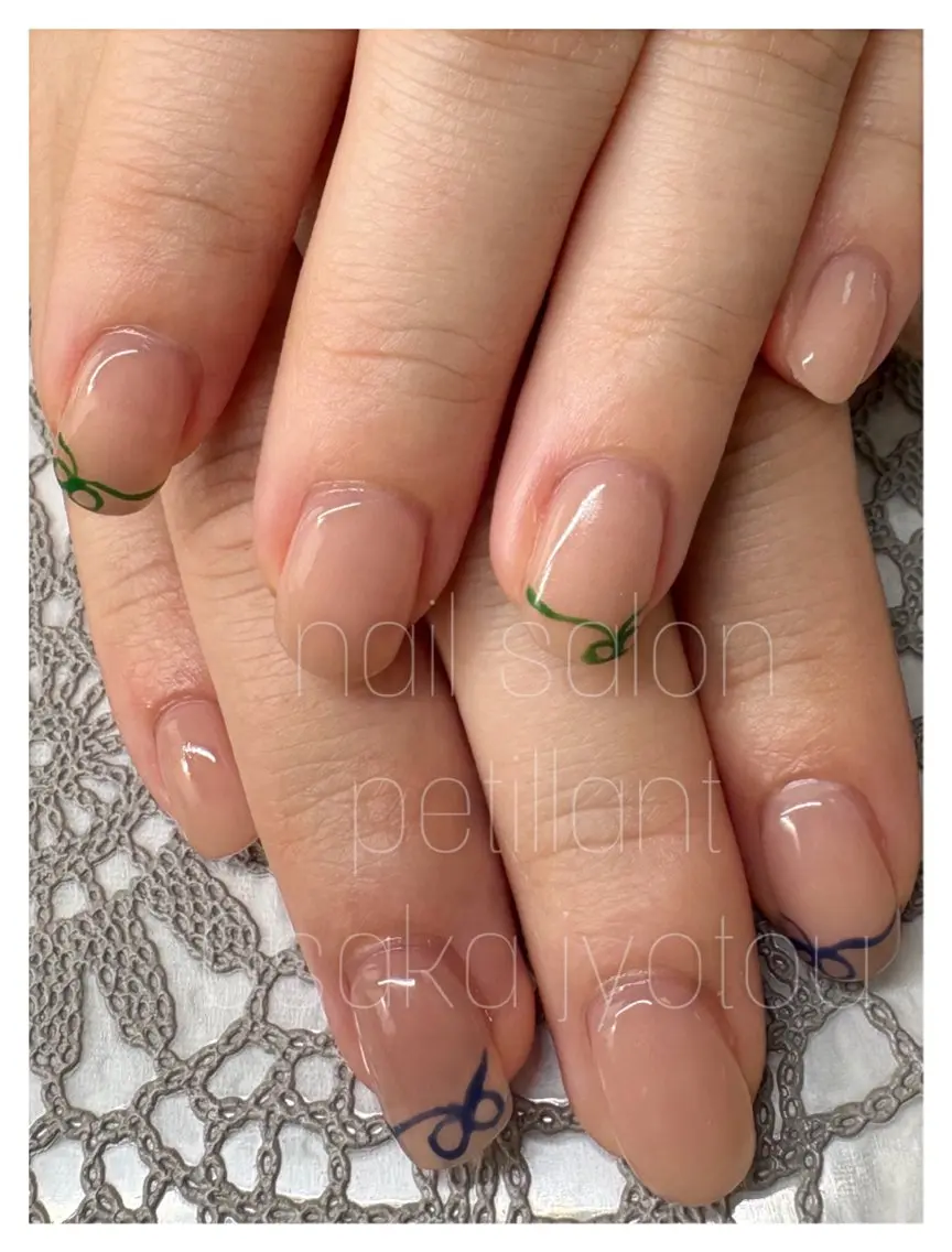 ネイル リボン nail salon petillantのネイルデザイン