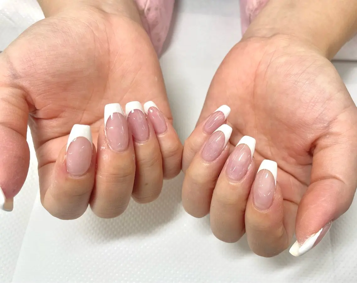 【オフあり】クリアベース白フレンチ🤍の写真