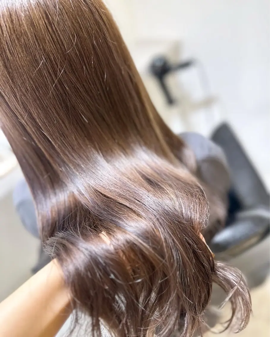 ロング カラー ハイライトカラー ハイライト カット ヘアカラー トリートメント 荒木 ひろかのヘアスタイル