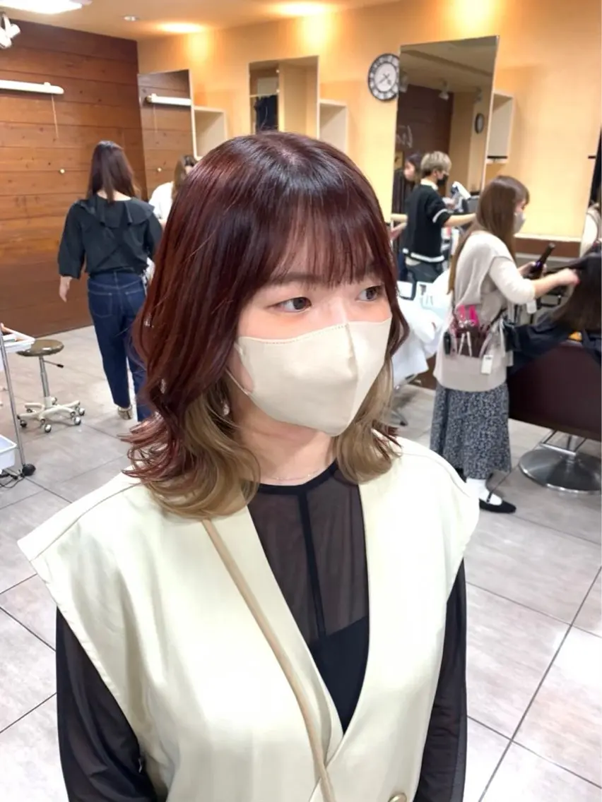 ワンカラー+インナーカラー(ブリーチ込み)+髪質改善トリートメントの写真