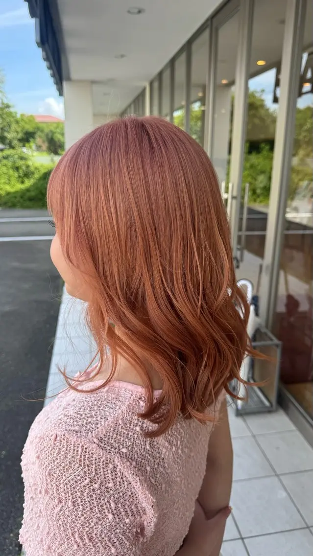 ショート カラー ブリーチ ピンクカラー ヘアカラー SARA高吉 華鈴のヘアスタイル