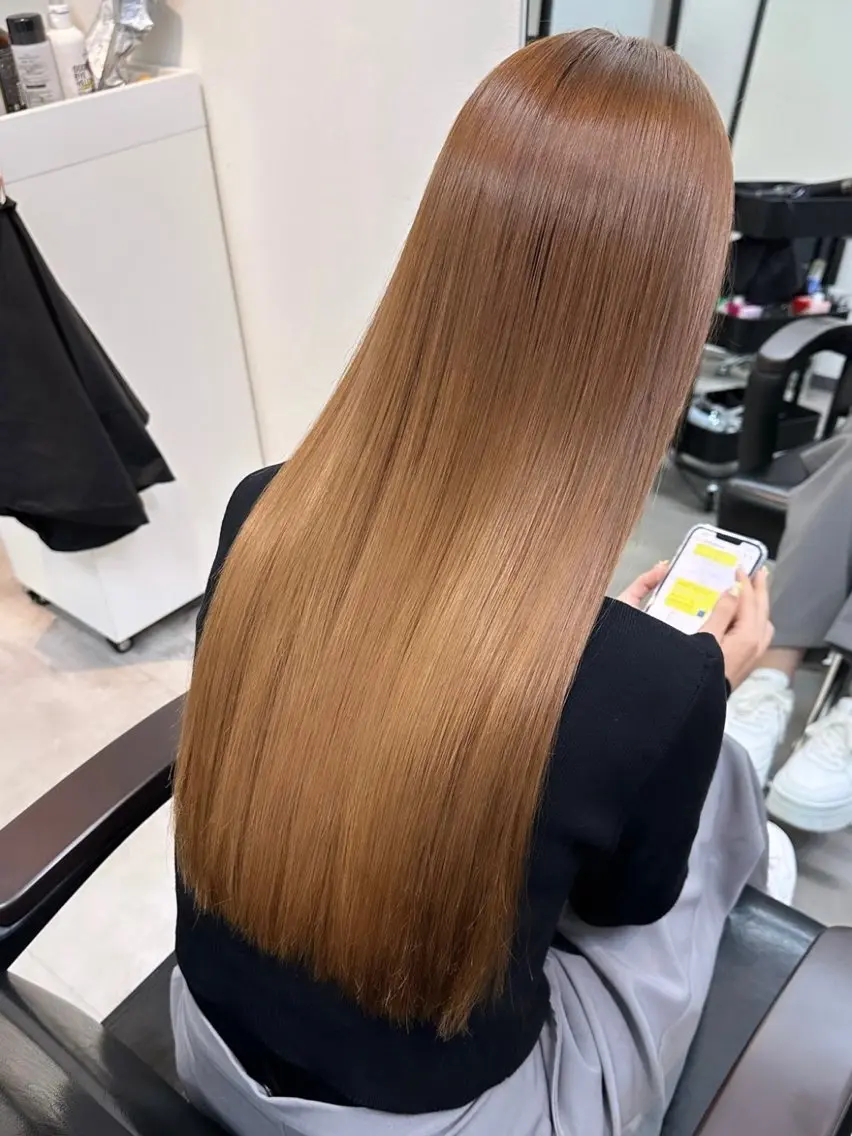 ロング ブリーチ縮毛矯正/ 複雑履歴🉑/タイチのヘアスタイル