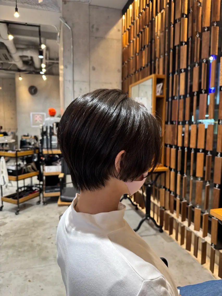 ショート ショートヘア カット トリートメント 山本 望華のヘアスタイル