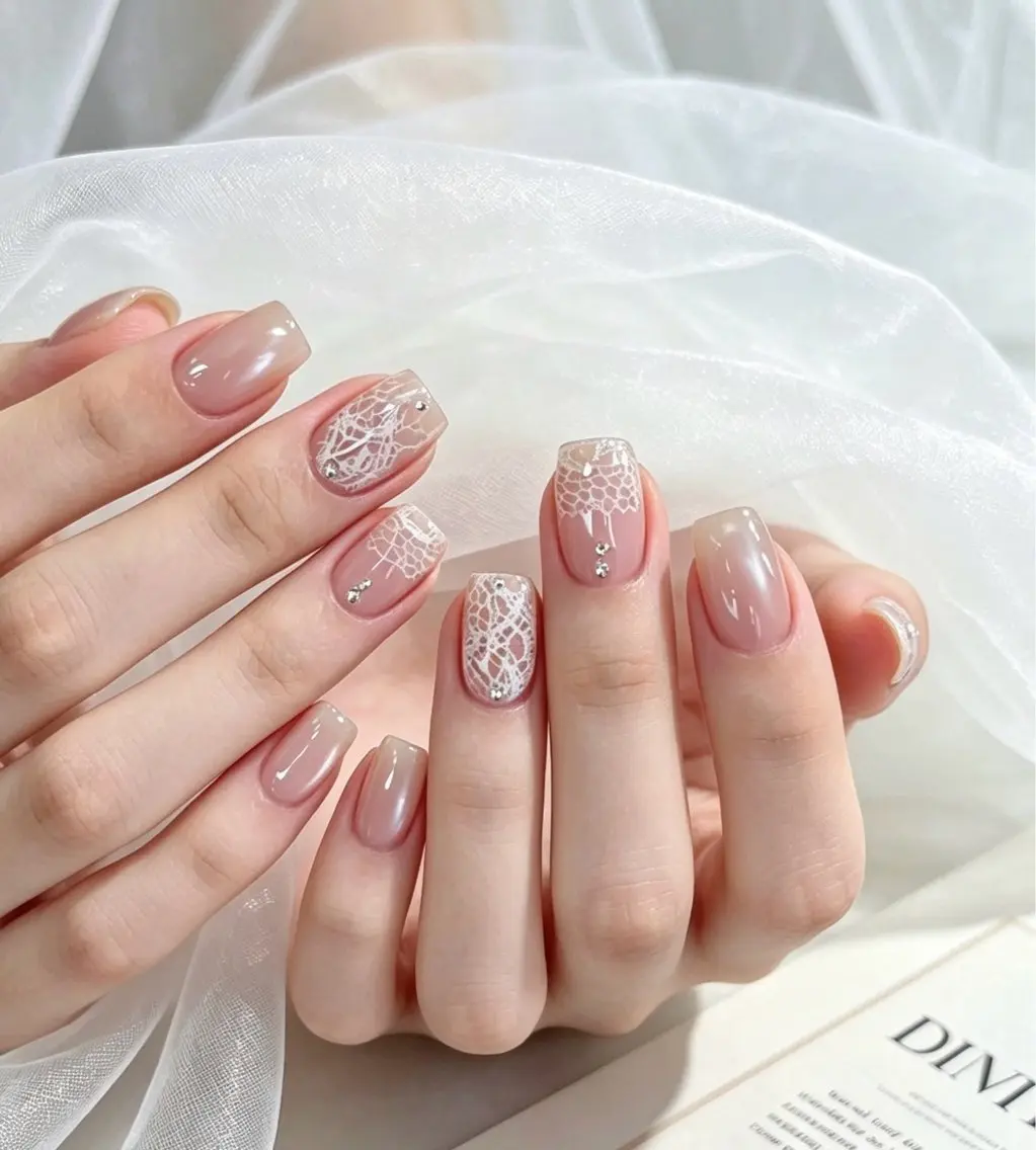 ネイル フレンチネイル ラメ(グリッター) ラメグラデーション マグネットネイル 持ち込み ハンドネイル Unicorn Nail原宿表参道のネイルデザイン