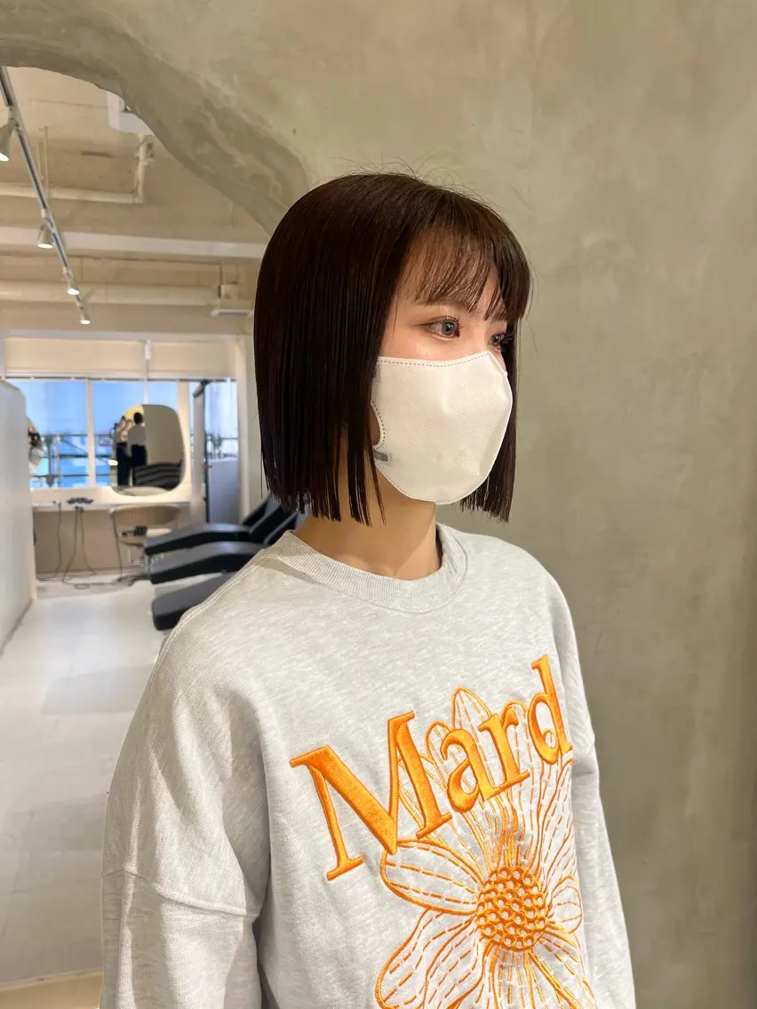 ミディアム カラー カット ヘアカラー トリートメント 切りっぱなしボブ/ 艶カラー/綾莉のヘアスタイル