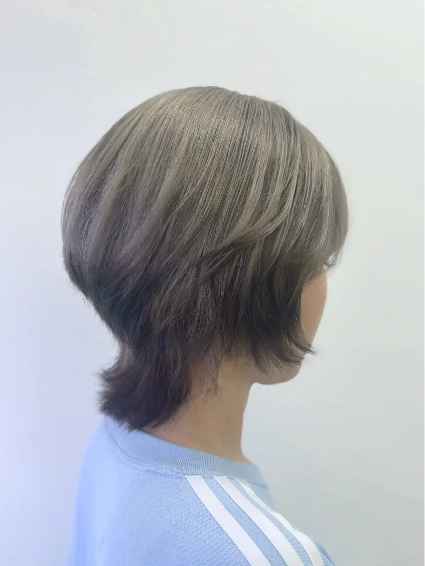 ショート カラー 🖤ハイトーンカラ ー🖤/ここなのヘアスタイル