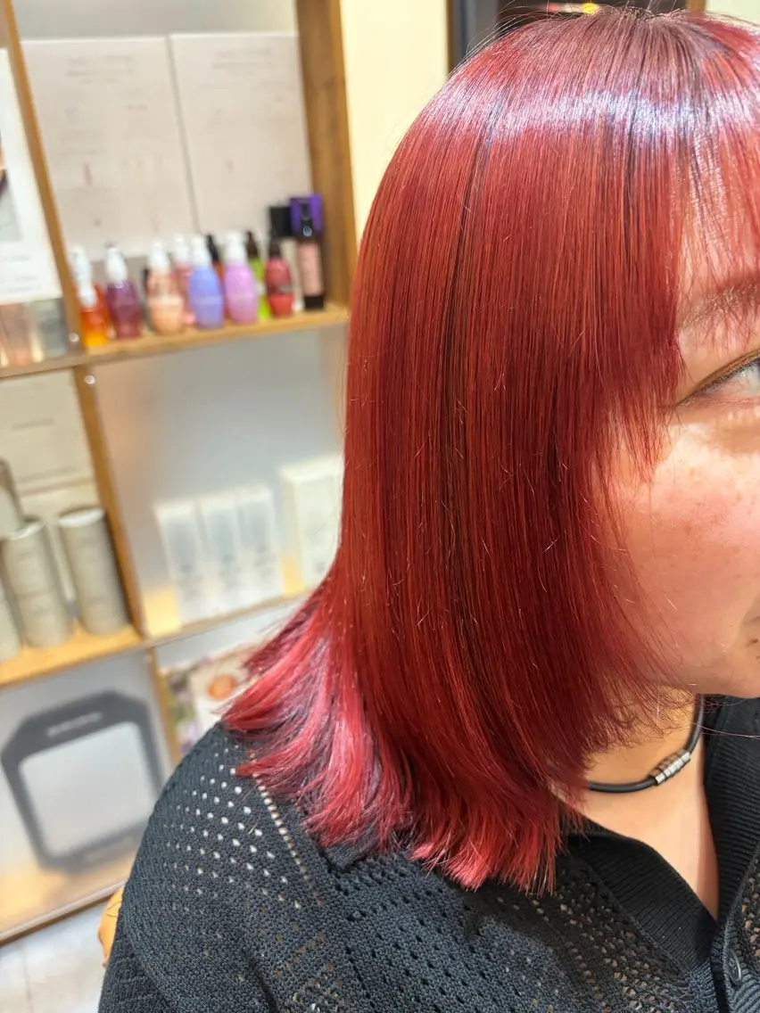 ミディアム カット ヘアカラー 杉浦 愛華のヘアスタイル