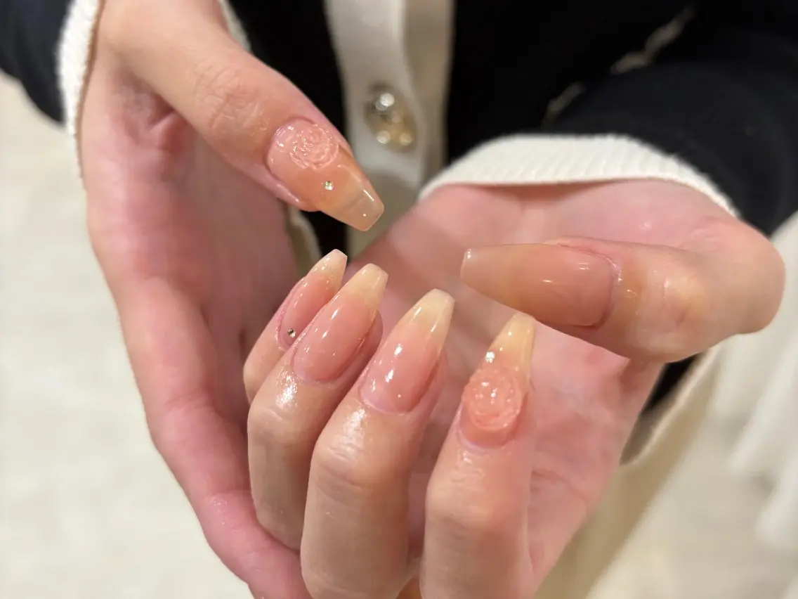 ネイル シンプルネイル ハンドネイル h i n a 🪽のネイルデザイン